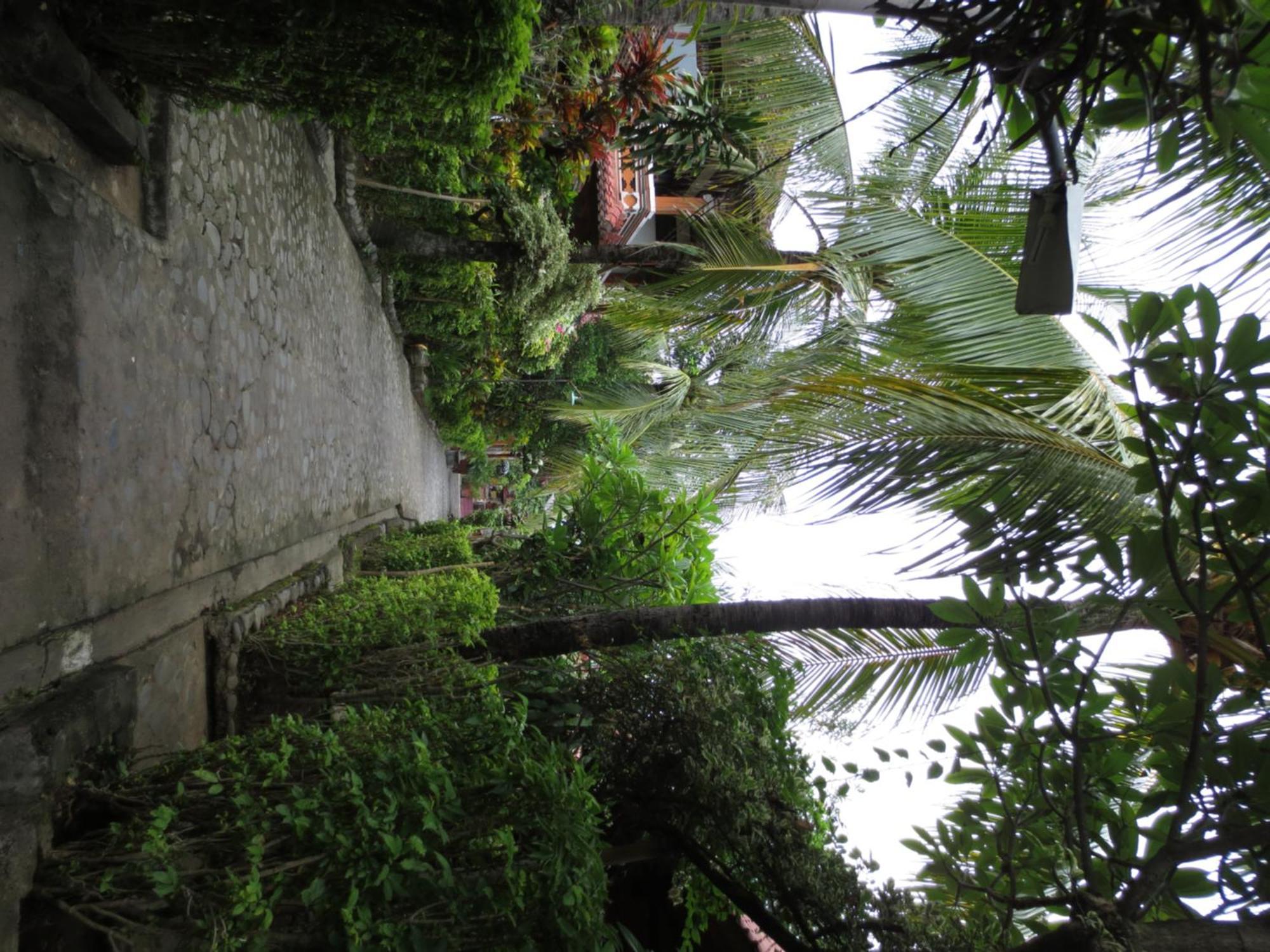 Paradise Palm Beach Bungalows And Dive Center Tulamben Exterior foto