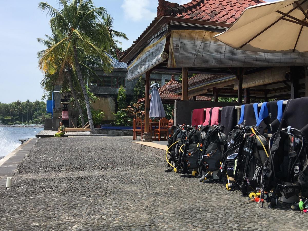 Paradise Palm Beach Bungalows And Dive Center Tulamben Exterior foto